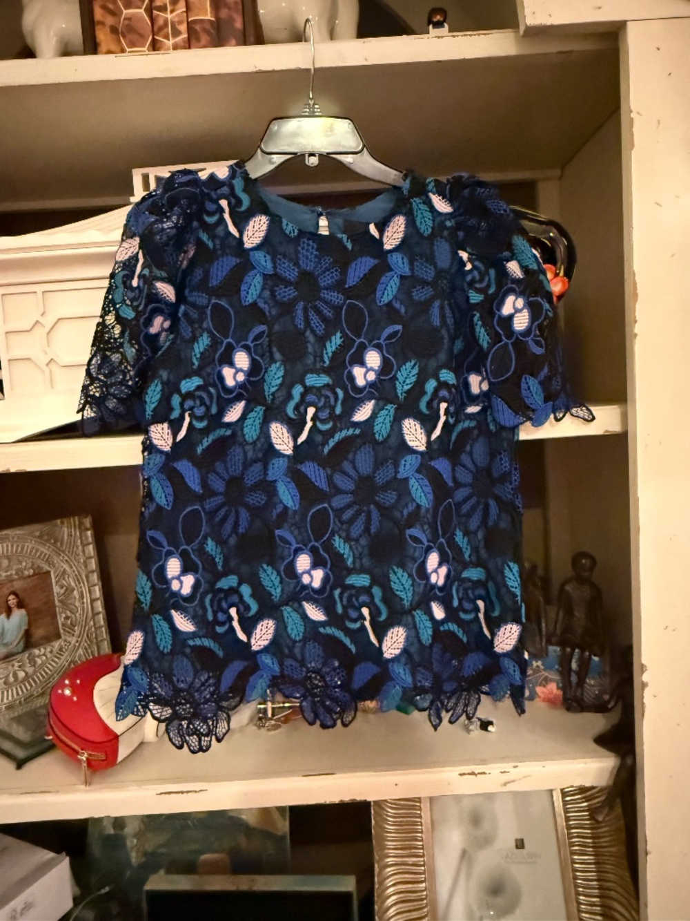 Abbey Glass Small S Marty top blue black floral lace - Picture 3 of 6